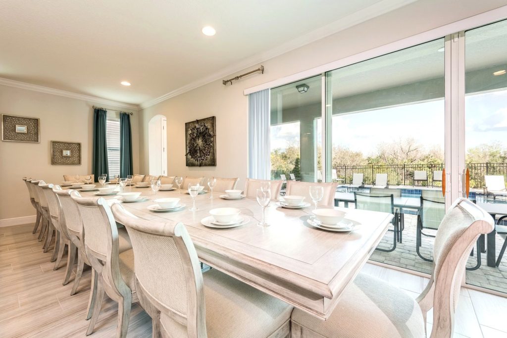 golfers-castle-reunion-resort-holeinonehouses-Luxury-Kitchen-02