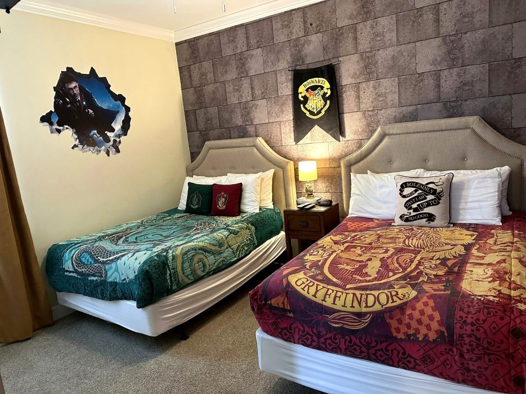 golfers-palace-reunion-resort-holeinonehouses-Harry-Potter-Theme-2-Twin-Room
