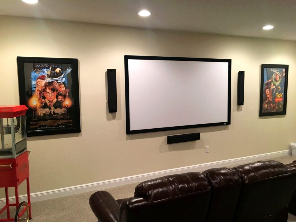 golfers-palace-reunion-resort-holeinonehouses-Theater-Room