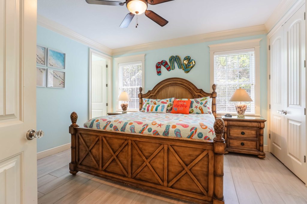 202 Master Bedroom w Ensuite 1st Flr - Flip Flop