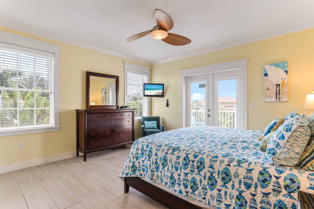 202 Master Bedroom w Ensuite 2nd Floor 01