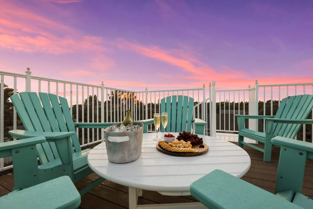 202 Upper Deck Stage View Night 02