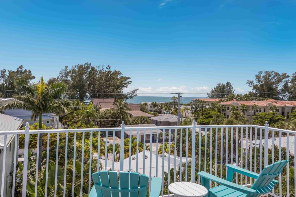 202 Upper Deck View Day View 03